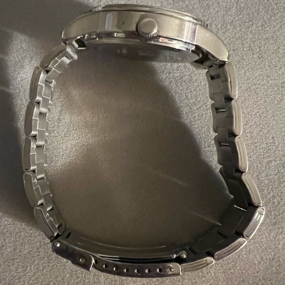 Vintage Minnie Mouse Watch - Picture 3 of 9